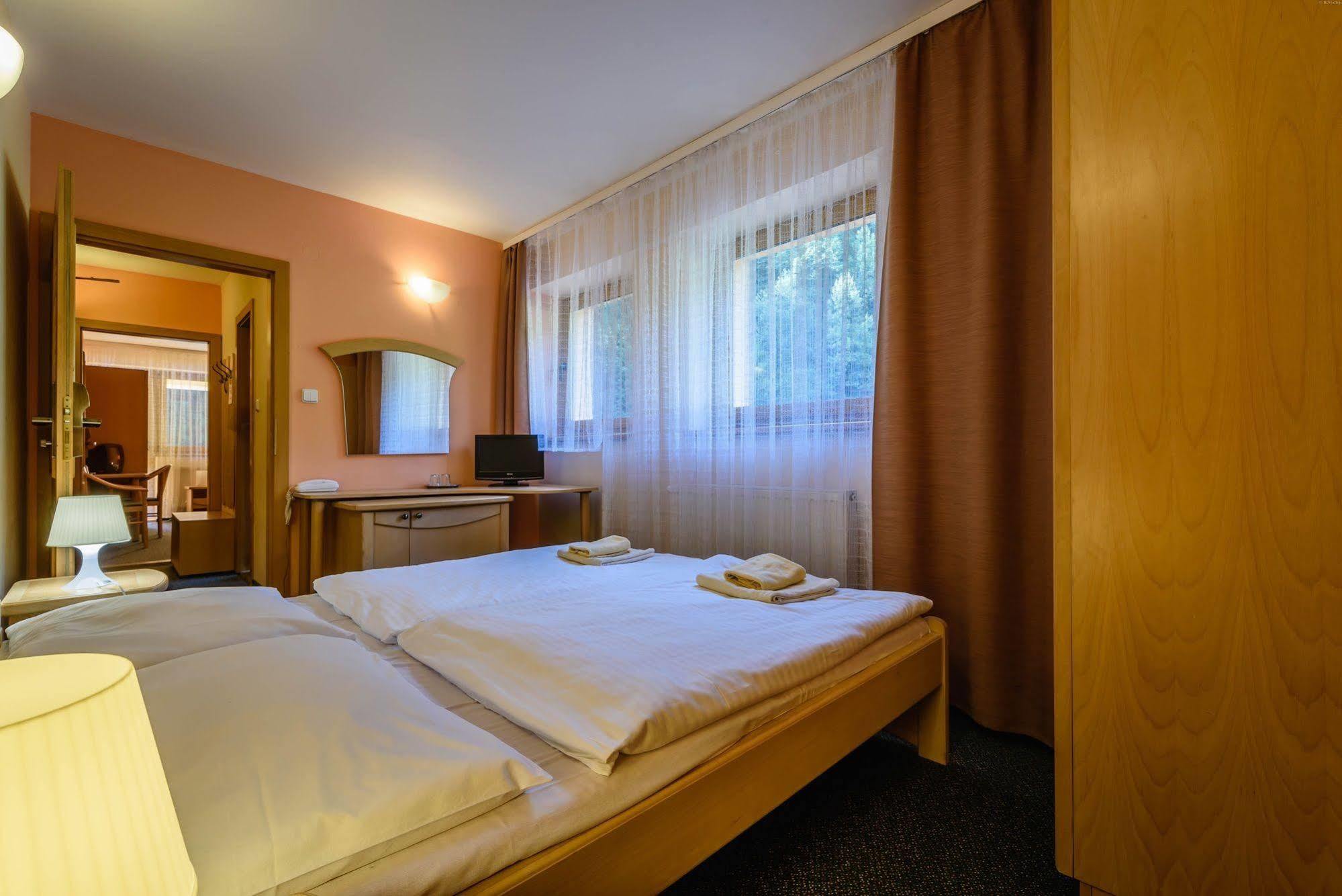 Hotel Boboty Terchova Exterior photo